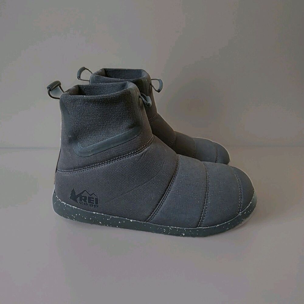 REI Co-op Camp Dreamer Booties Mens 7 Womens 9 Black Puffer Slip On Shoes